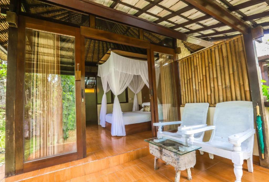 Ubud Sari Health Resort Exterior photo