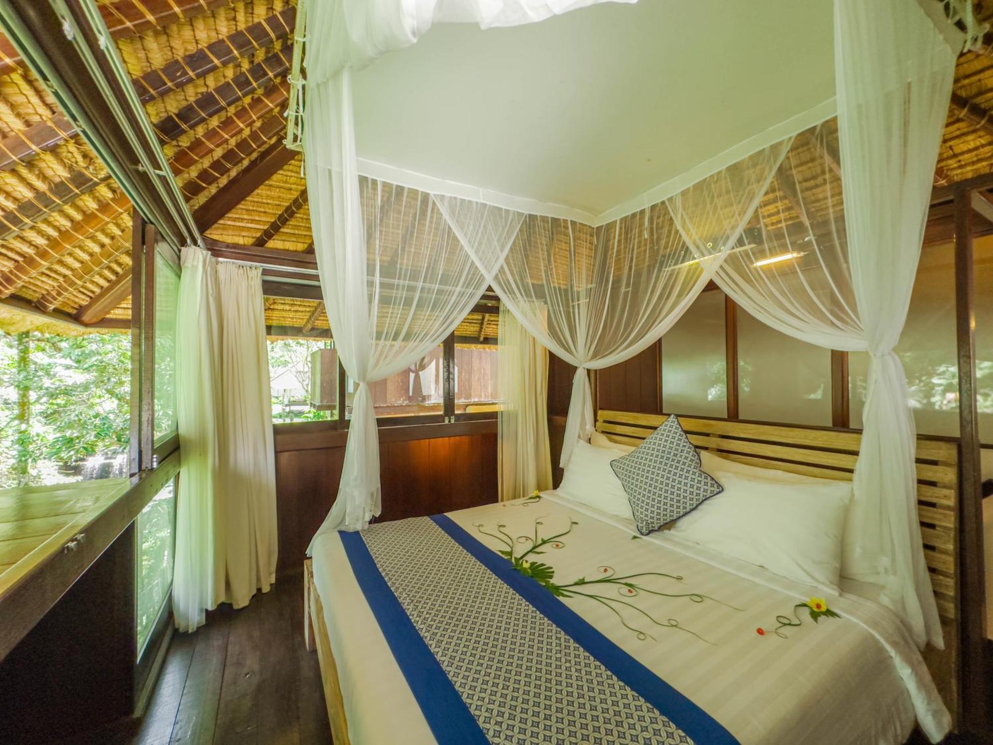 Ubud Sari Health Resort Exterior photo