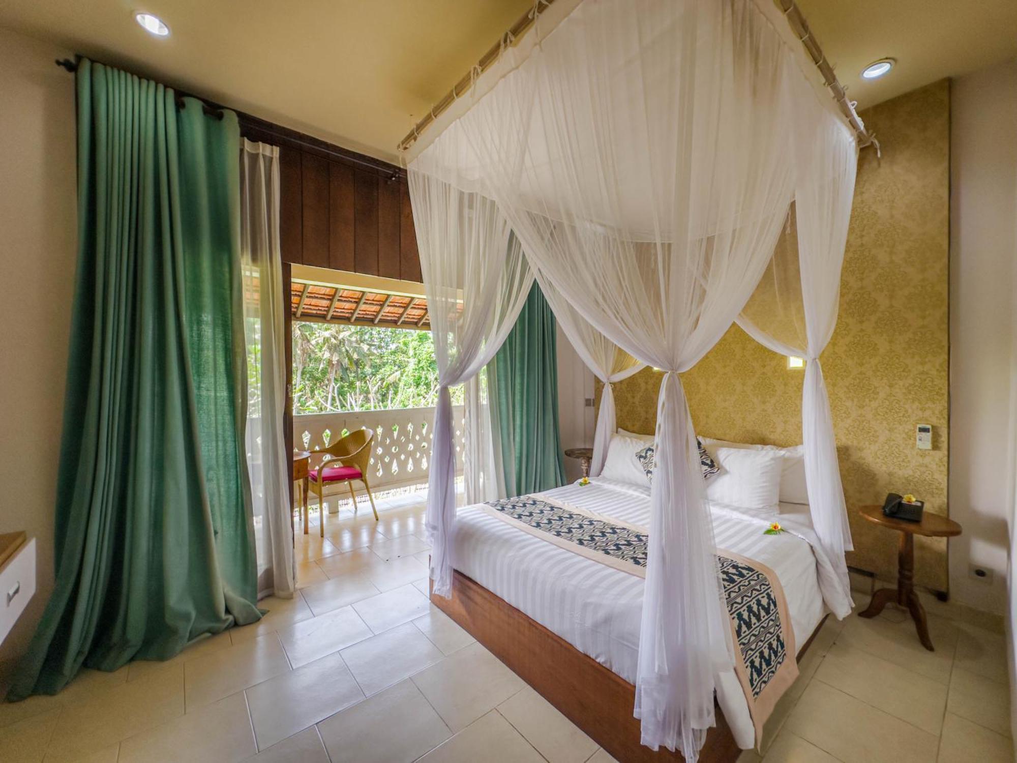 Ubud Sari Health Resort Exterior photo