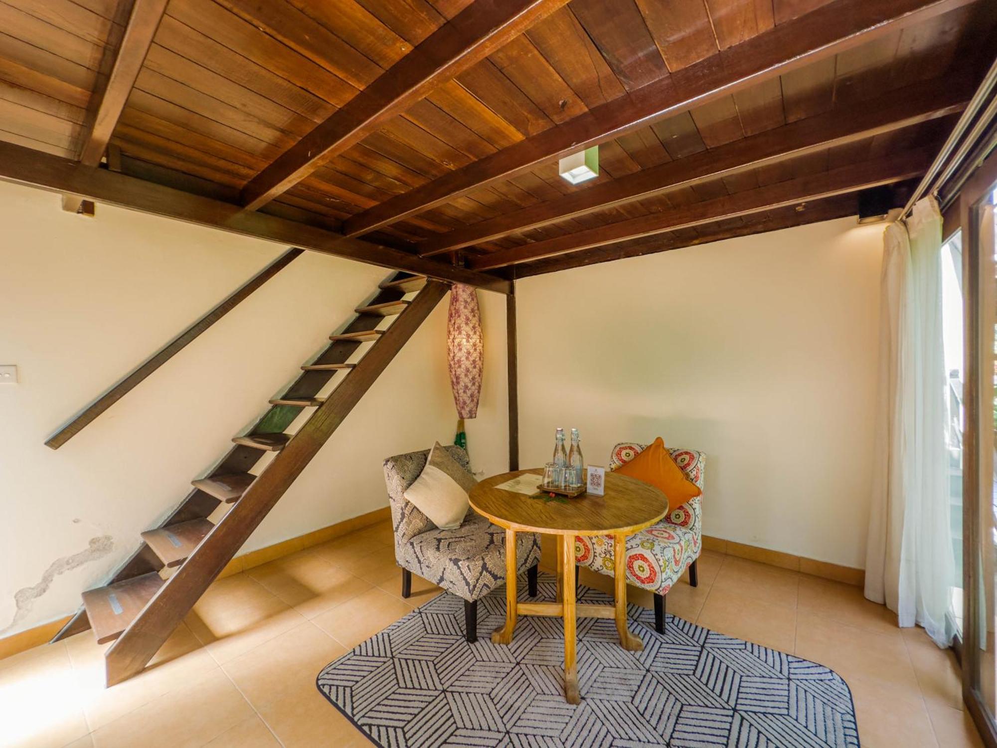 Ubud Sari Health Resort Exterior photo