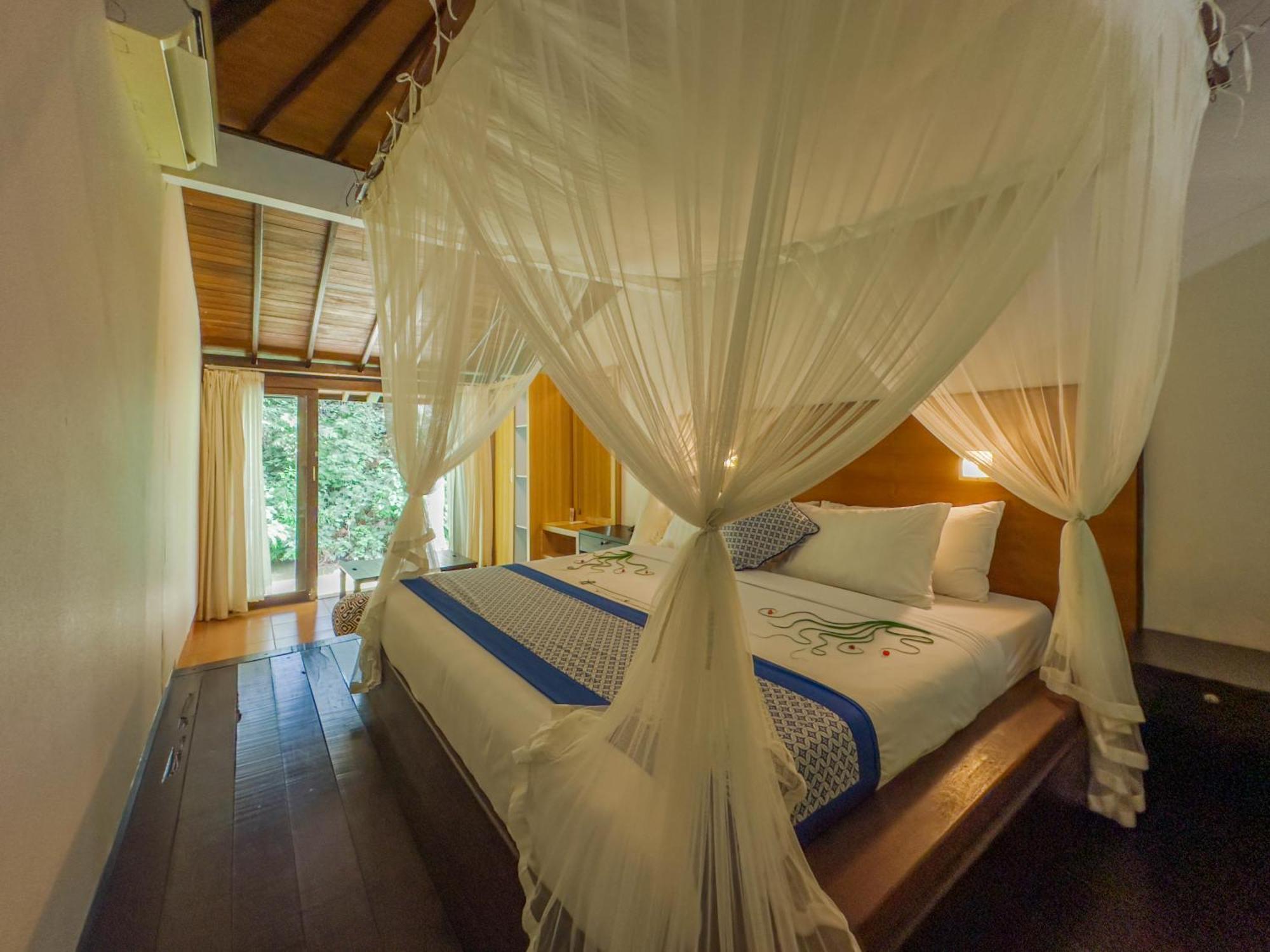 Ubud Sari Health Resort Exterior photo