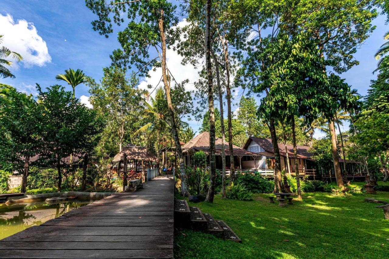 Ubud Sari Health Resort Exterior photo